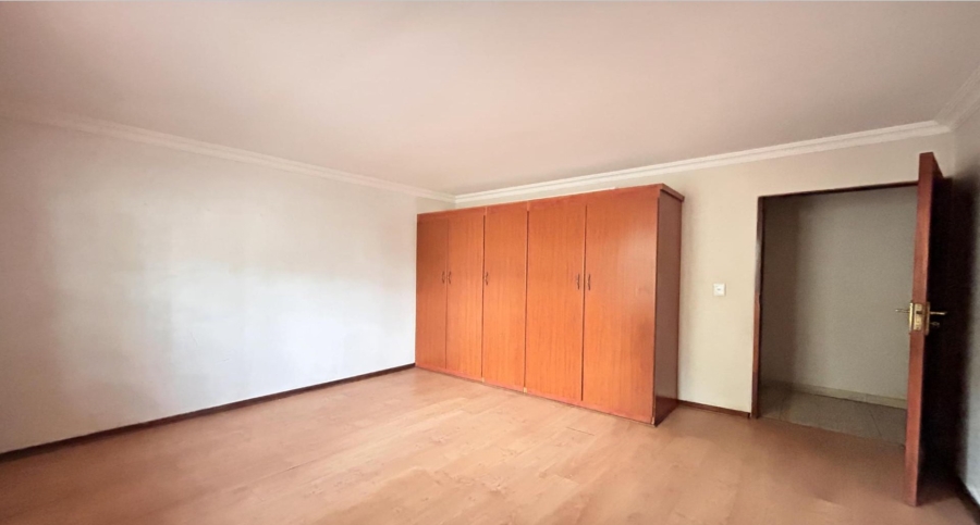 To Let 5 Bedroom Property for Rent in Melodie North West